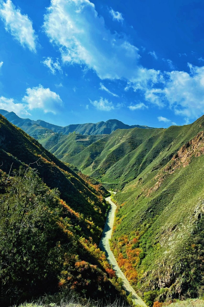 抱龙山～ 导航搜:抱龙山凤凰岭滑雪场停车场9315