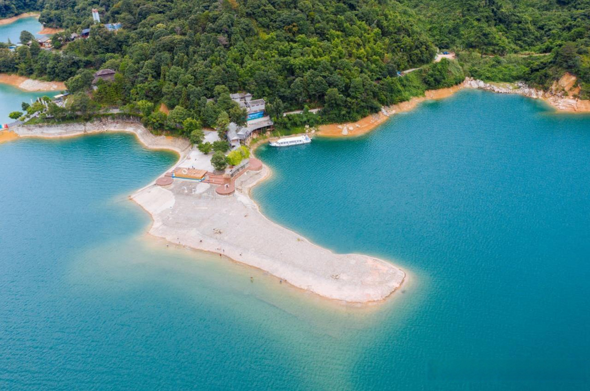 万绿湖风景区电话图片