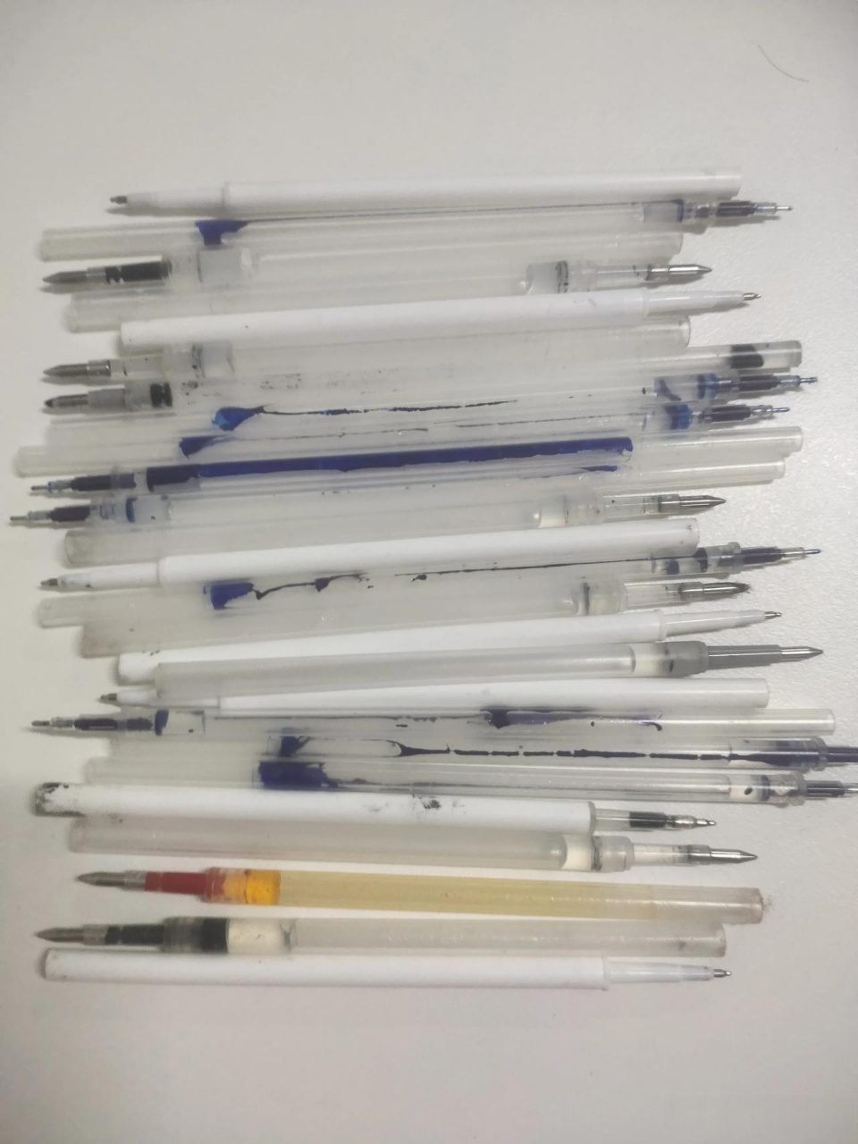 今年用掉的笔芯,咨询已经废了,监理交通还没开盲盒,目前在准备监理