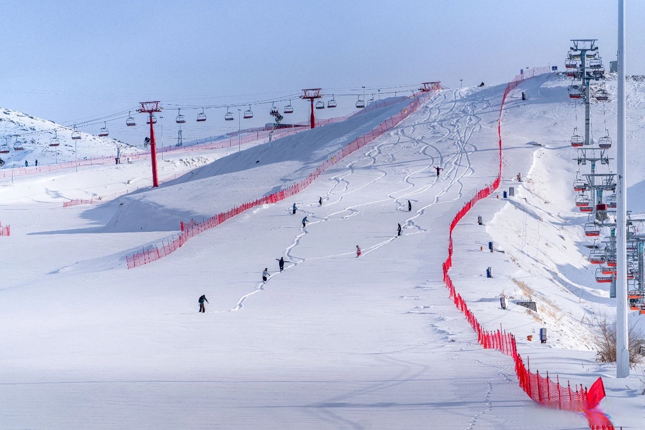 将军山滑雪场の封板宣言:雪道还在召唤,我的肾上腺素还能再战三百