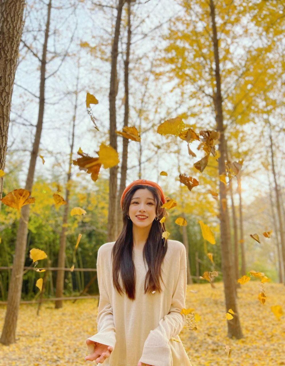 主持马凡舒 2022年央视春晚首次主持   今年28岁  身高172哈尔滨女孩