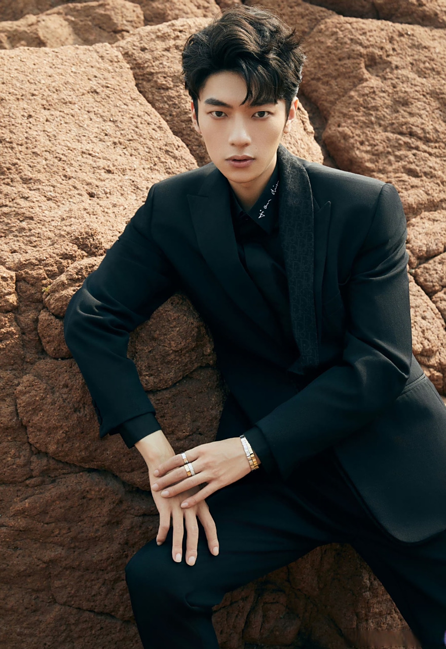 电影最后的真相#  帅气弟弟@张嘉鑫jason 主演的电影上了,饰 毛卫卫