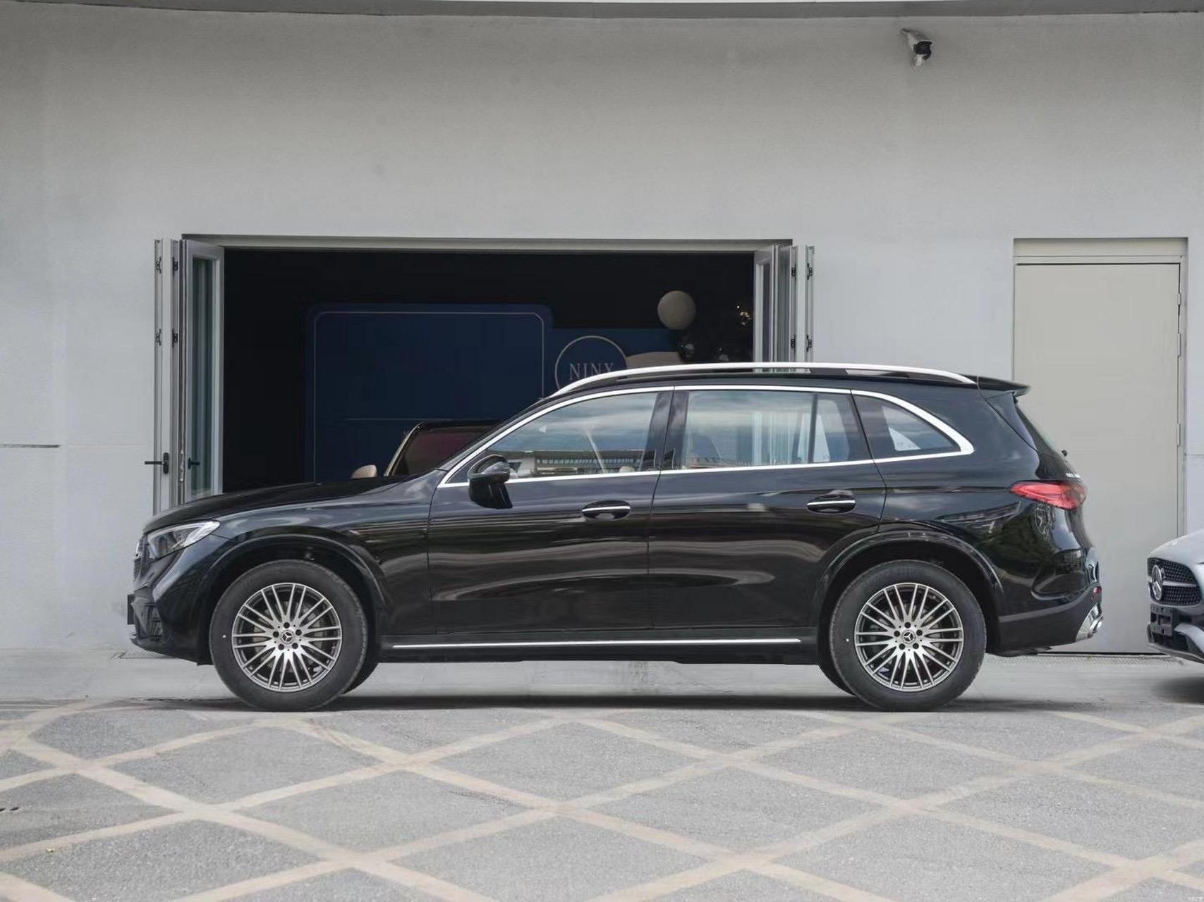 奔驰glc02x254改装运动版包围前杠中网后杠后唇满天星中网glc260l