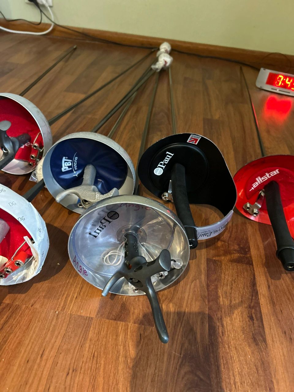 击剑器材分享- 重剑 佩剑 allstar, leon paul, pbt 这几个都是我们