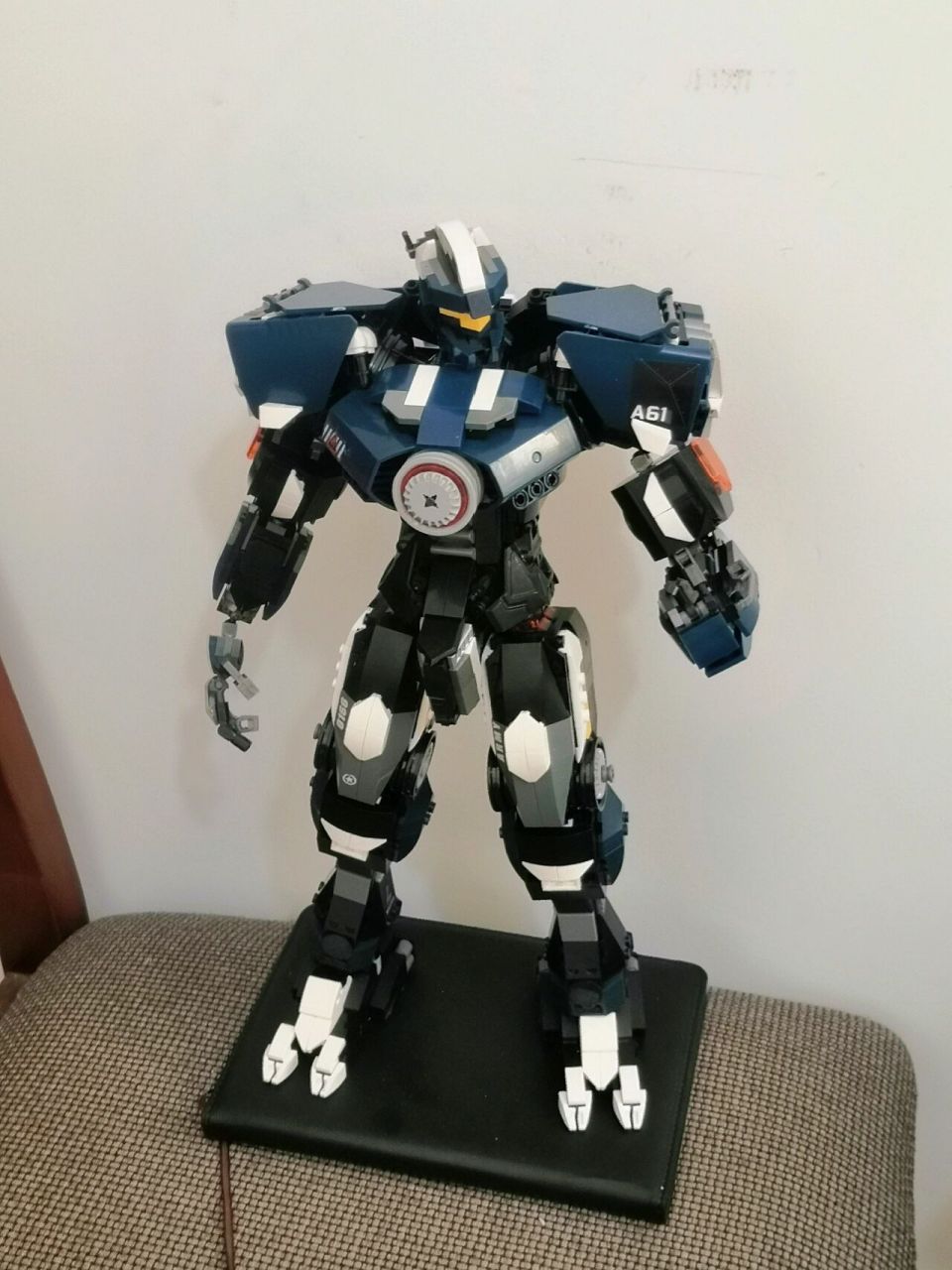 乐高机甲后续 这是参考环太平洋里流浪者的机形制作的,有些不同,上