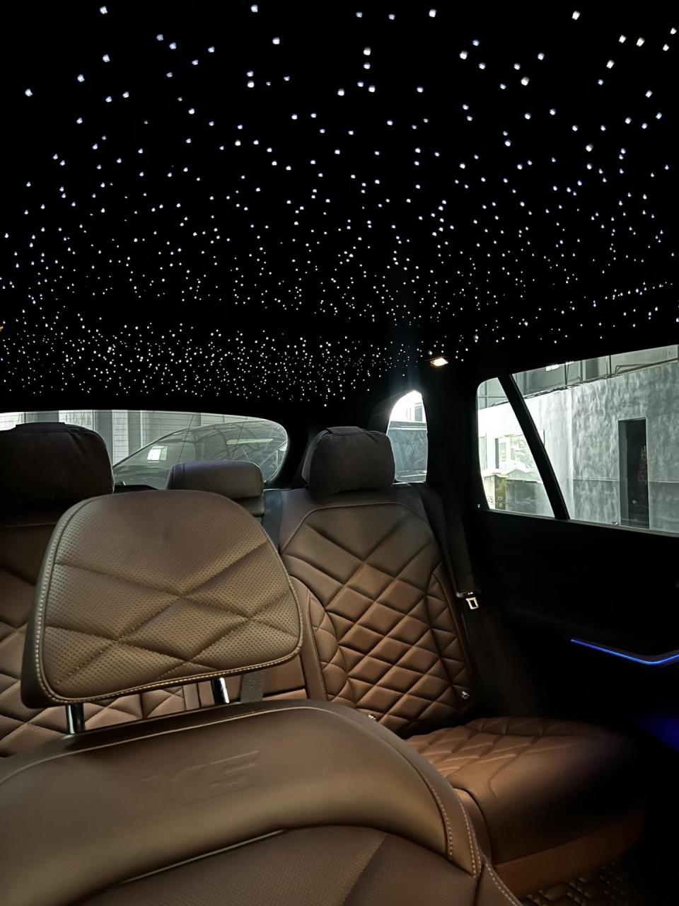 宝马x5搭配卷帘星空顶,给您不一样的体验.