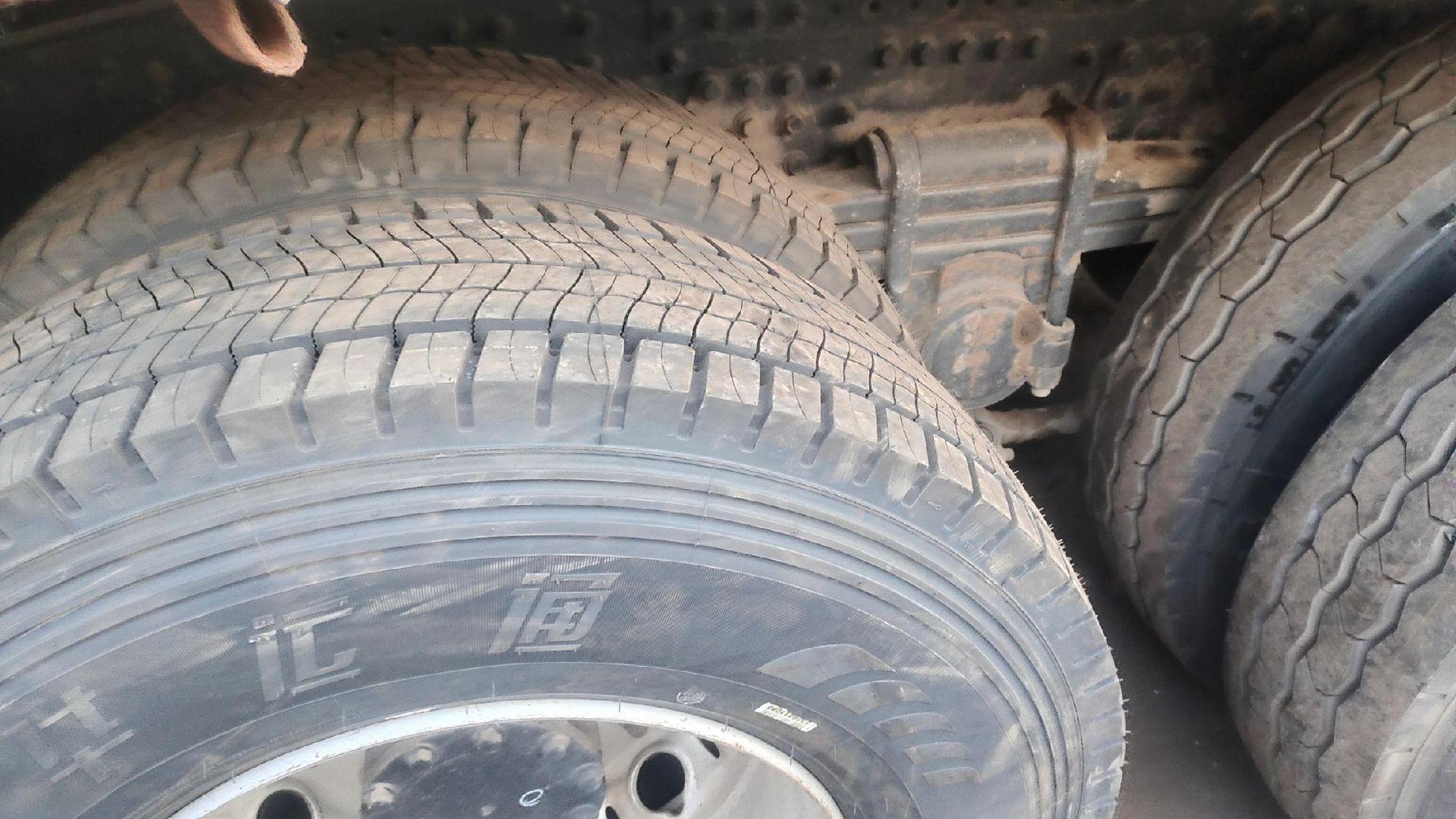 顾客指名华运通285,不是其他轮胎买不起,而是华运通更有性价比,你值得