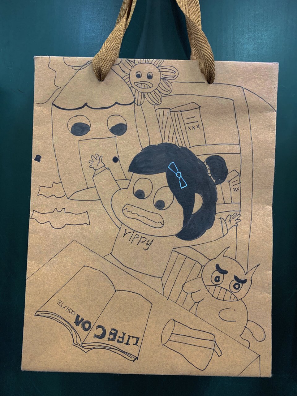 手绘牛皮纸袋diy设计 | 学生作品分享