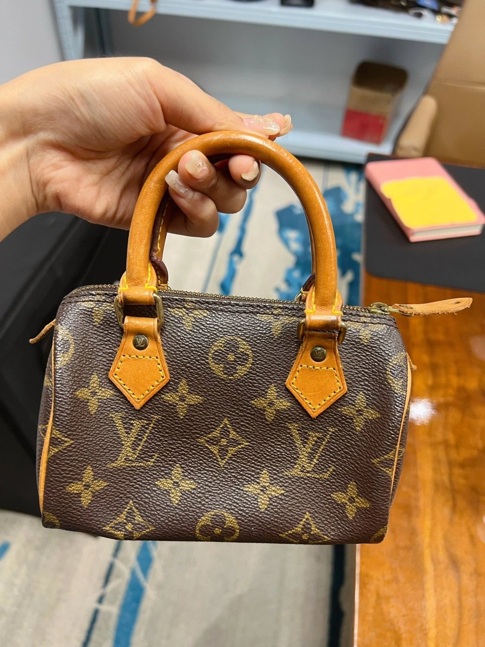 lv speedy mini全原 包身完好,老花无破损 植鞣革均匀蜜变 都是实拍怼