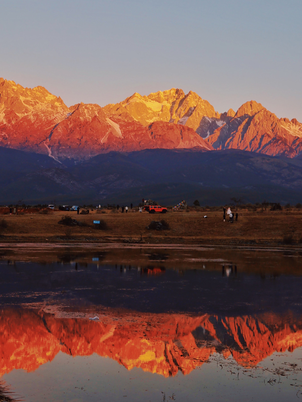 从古城7点出发,找的拼车师傅去东巴谷～ 	 去到大概8点左右,天还没亮