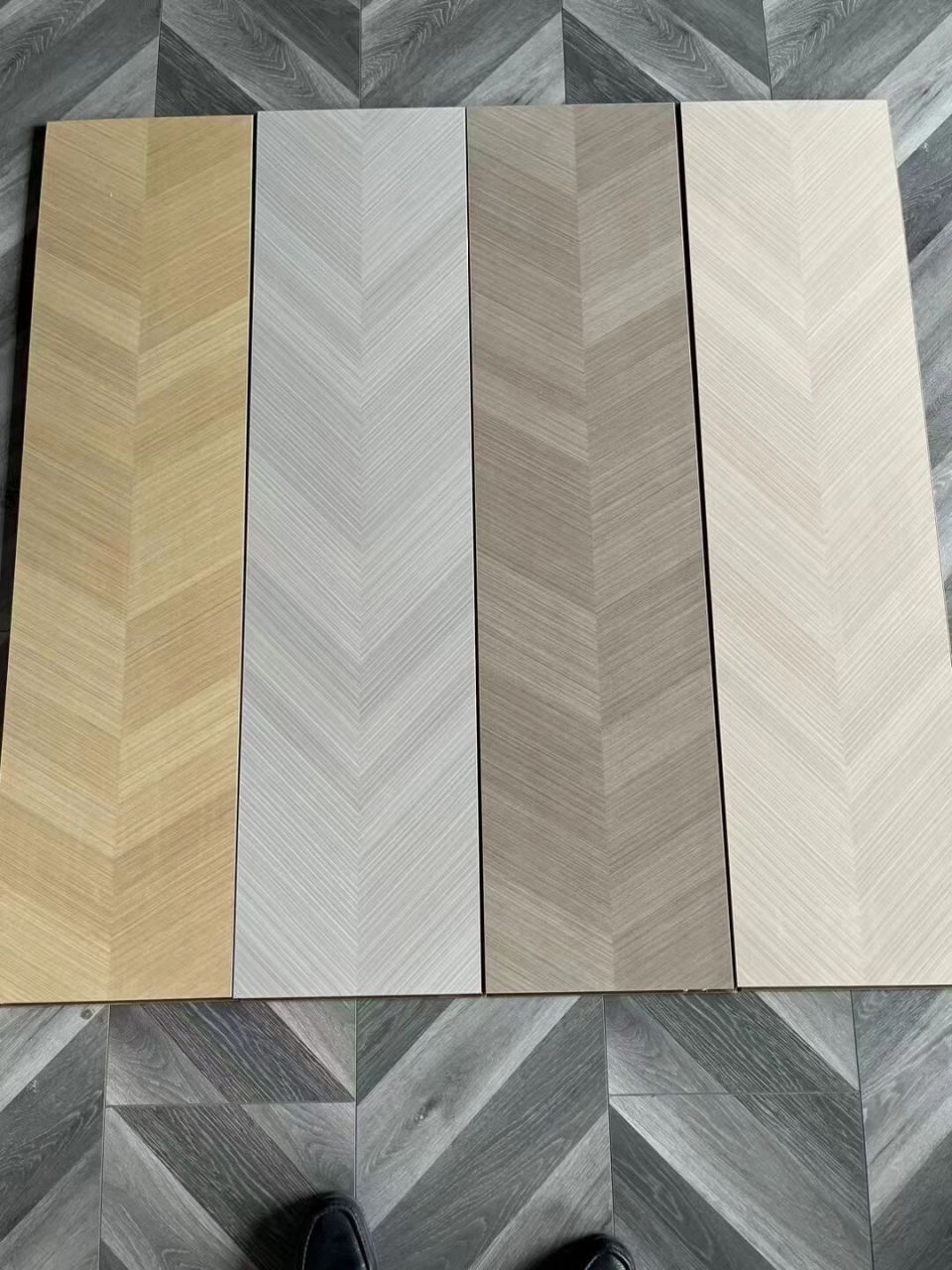 阁登地板·梵邸地板新款上市,大板鱼骨拼!