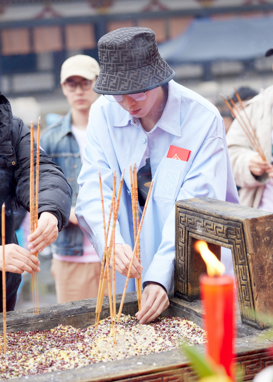 張若昀#電視劇慶餘年# 今夏初臨,風起京都,餘年再重逢.