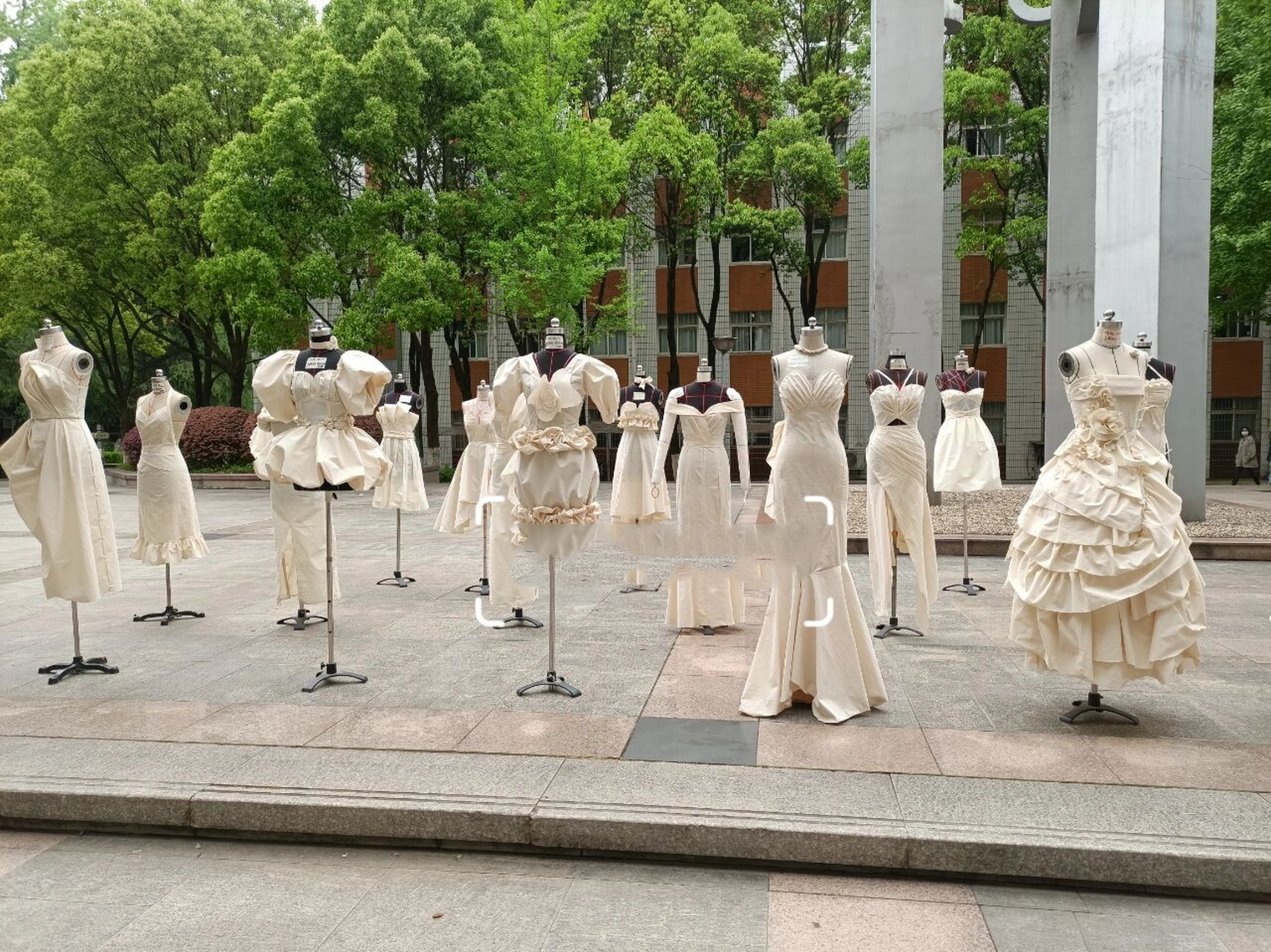 武漢紡織大學服裝學院校園展~ 論在紡織大學就可以經常欣賞各班的作品