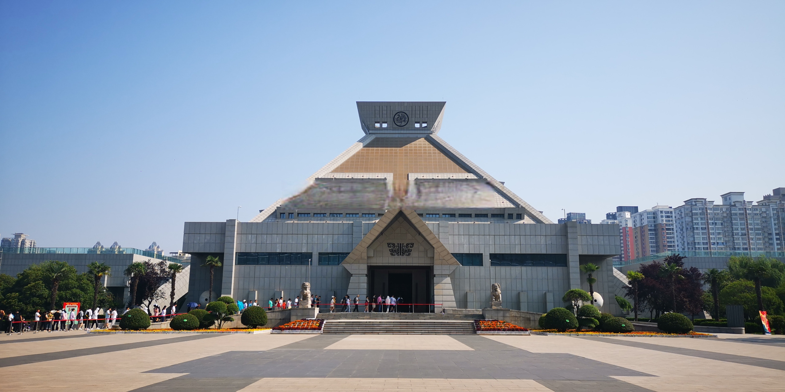 河南博物院# 屋顶四个方向图腾很多人可能没注意到:南朱雀;东青龙;西