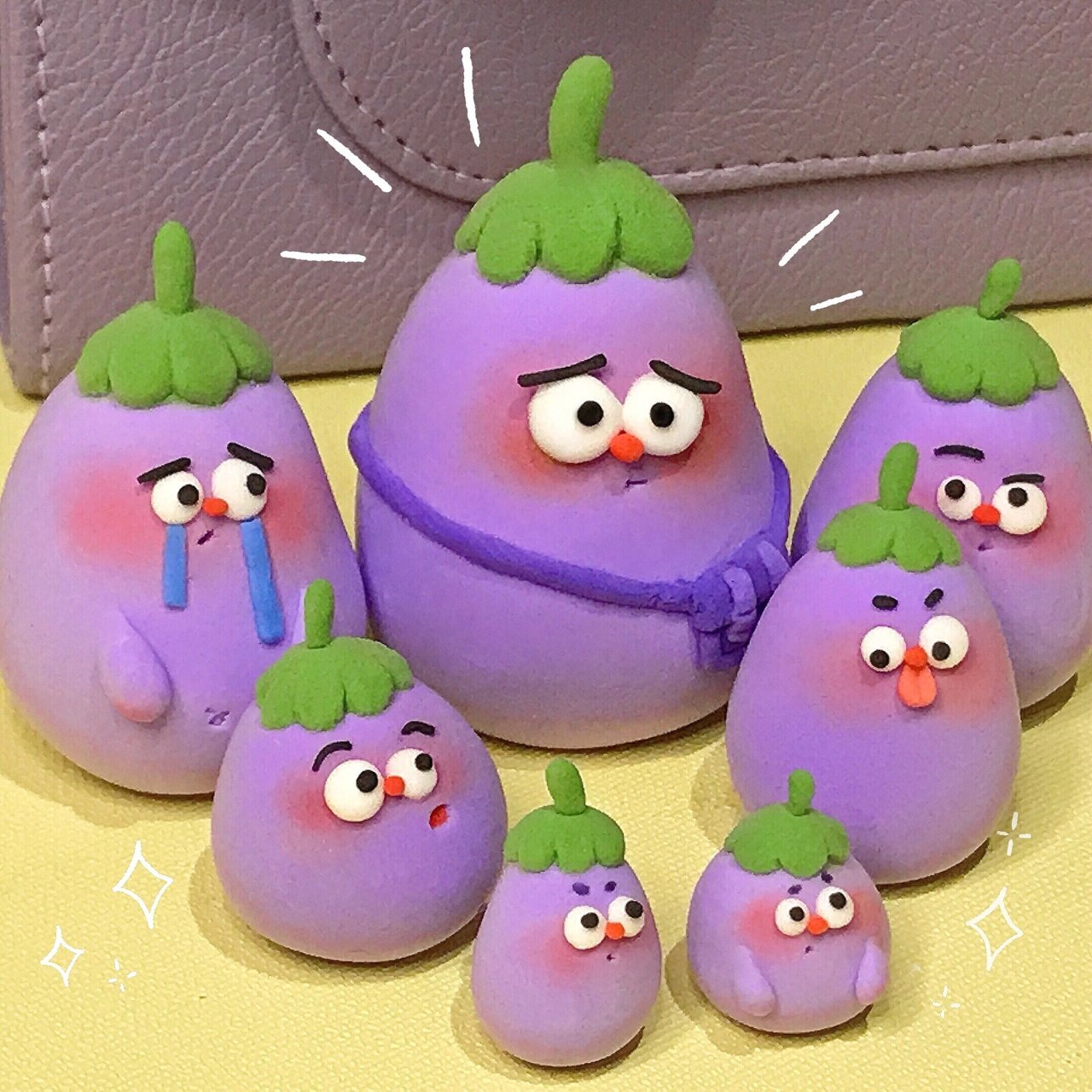 983 2 1 茄子!| 超轻粘土挂件 用超轻粘土捏了一排可爱茄子 ?