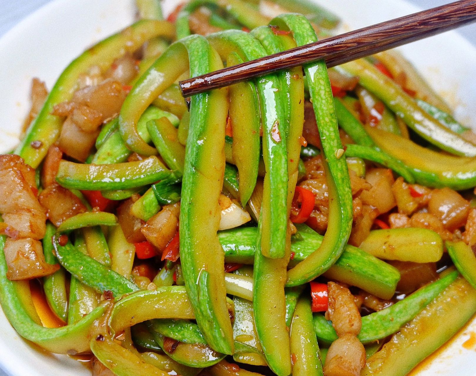 97三月瓜这样做,比直接炒好吃多了751575 大家平时吃三月瓜