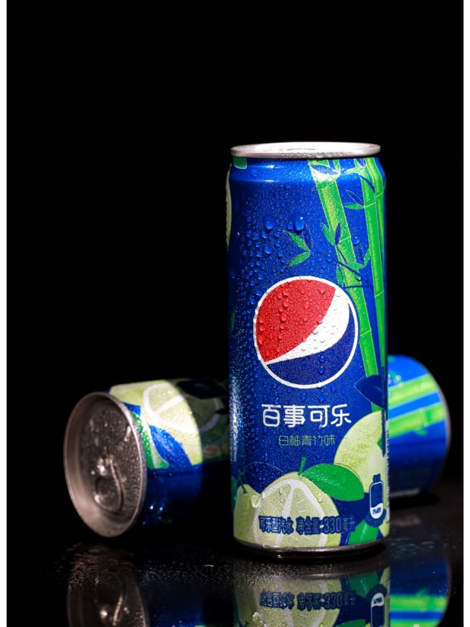 静物摄影‖百事可乐 喜欢这罐体的蓝色,冷静,清醒,犀利.