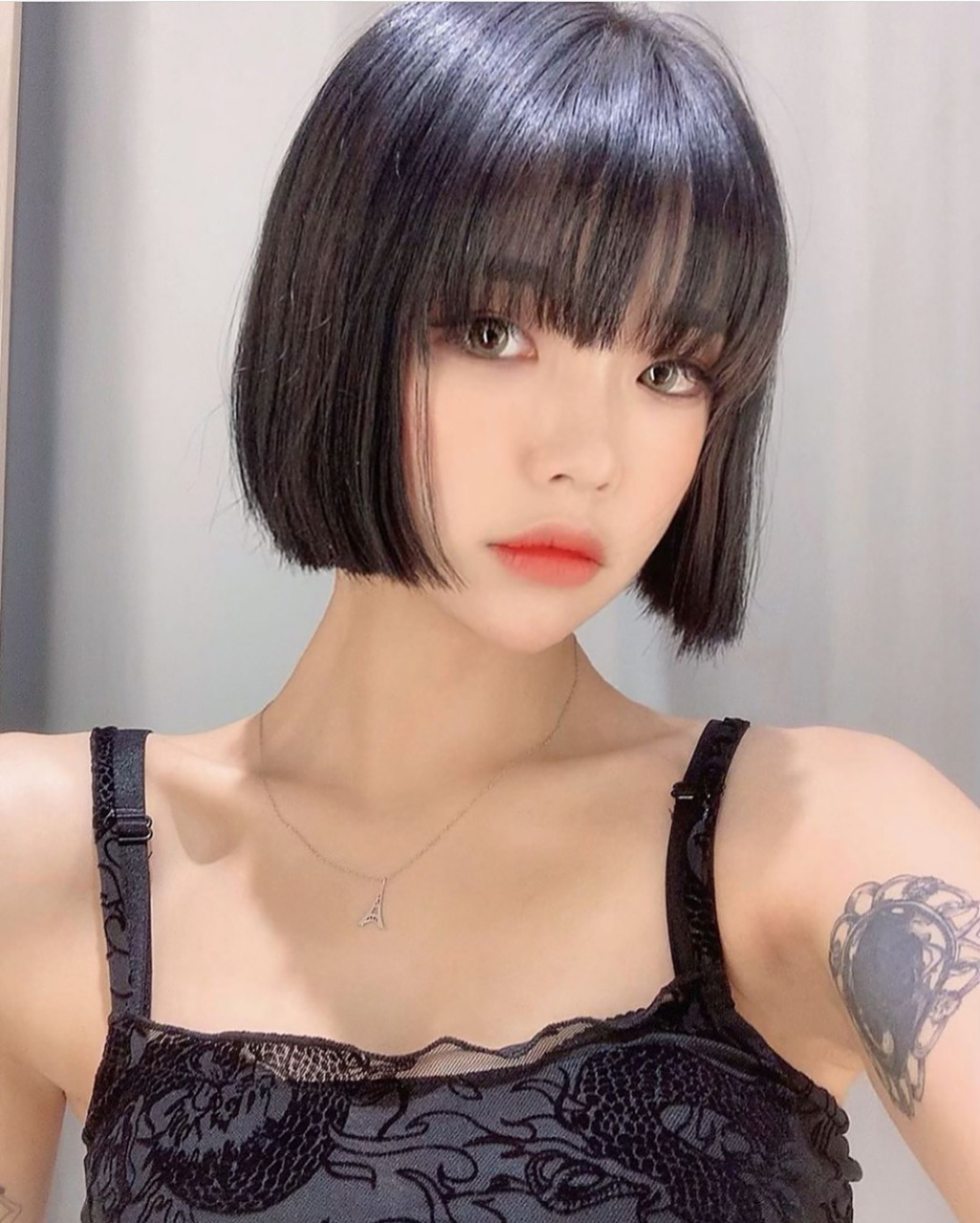 2020一刀齐短发 漫画刘海 减龄齐嘴短发 ""一刀齐""短发,顾名思义,就