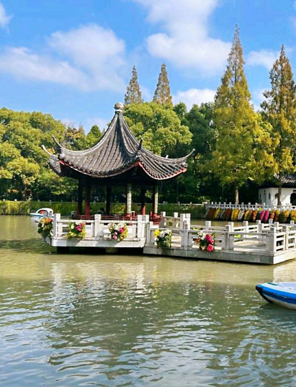 上海州桥古镇10个必打卡点  96州桥古镇已有780余年历史,十字交叉的