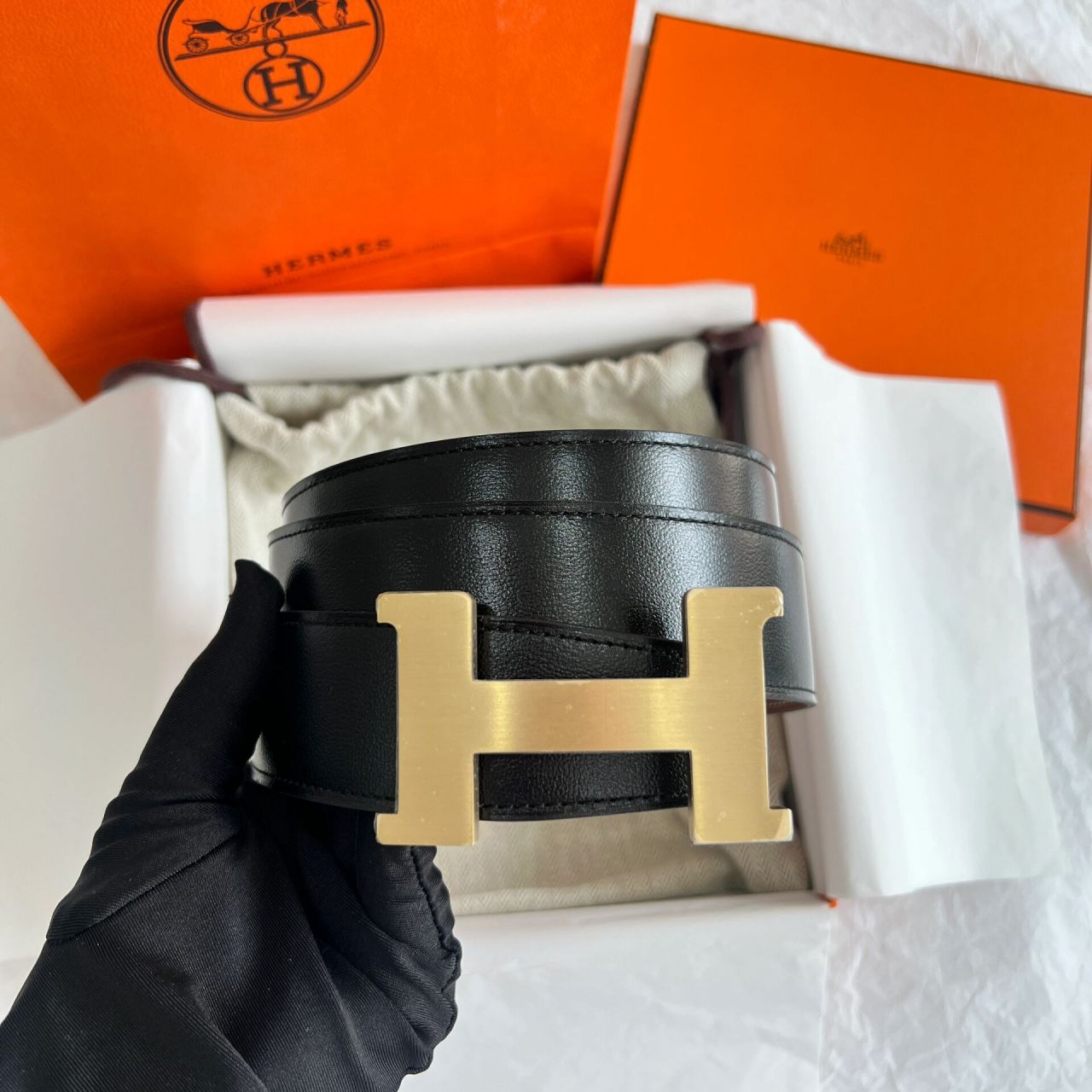 hermes爱马仕皮带男士 hermes98爱马仕男士皮带金扣 黑色拼金棕拉丝