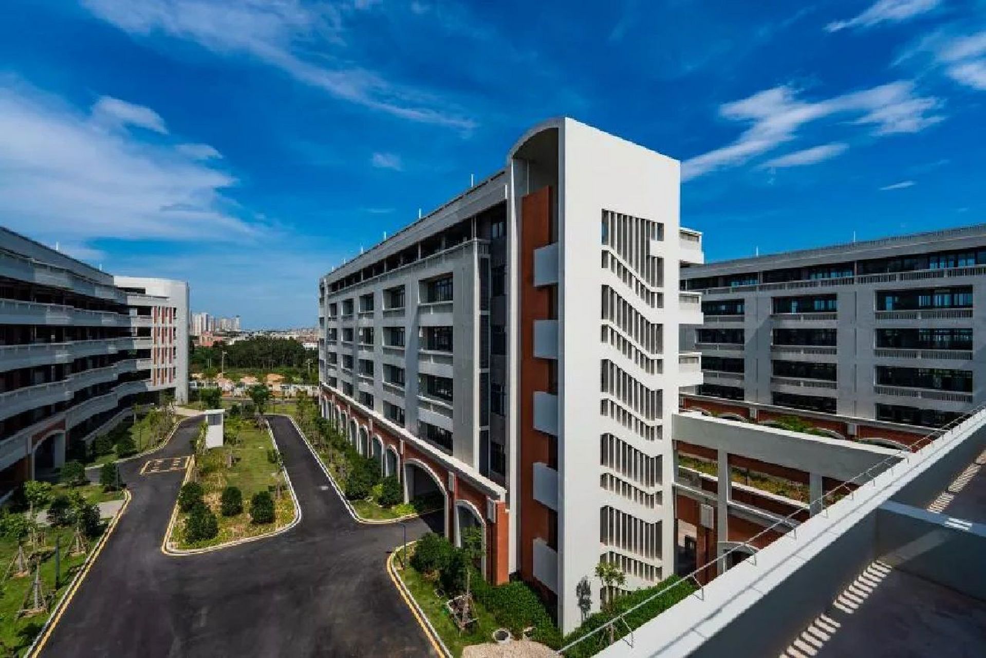 欢迎报考厦门双十中学翔安校区 欢迎学弟学妹报考双十中学翔安校区