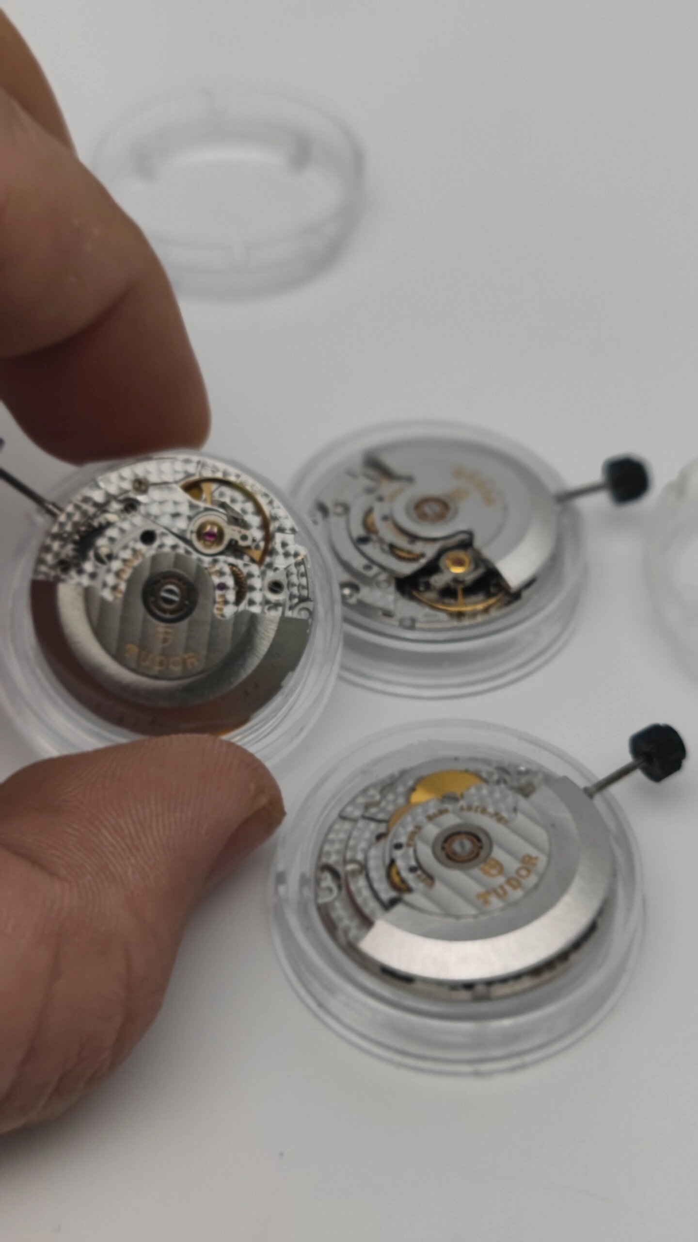 新到3枚帝舵eta2824机芯 个人认为最漂亮的2824