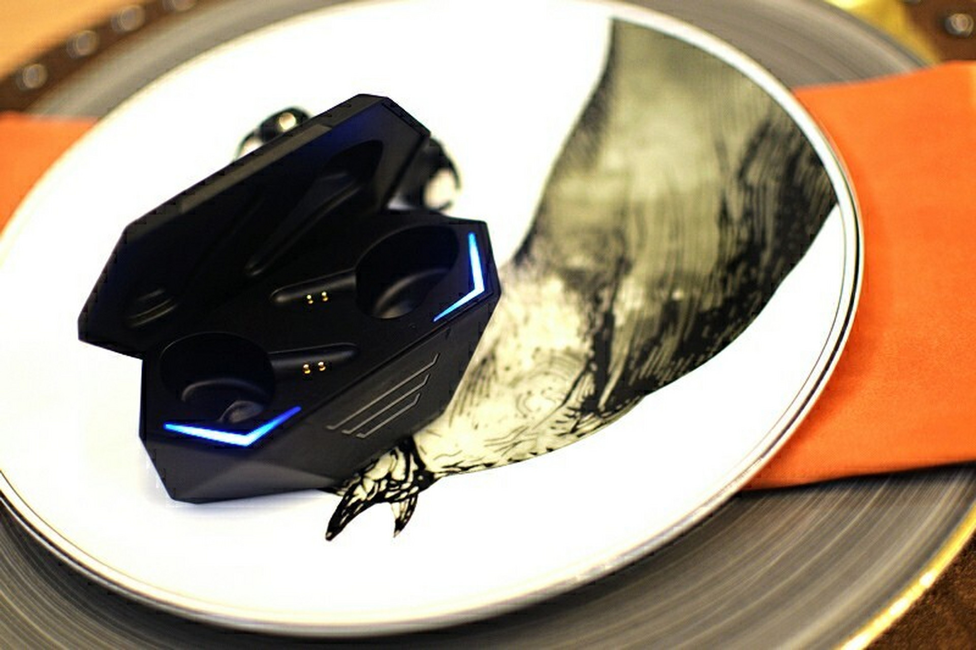 tezo真无线蓝牙耳机,狼队特别款,高品质音源,延迟低至45ms.