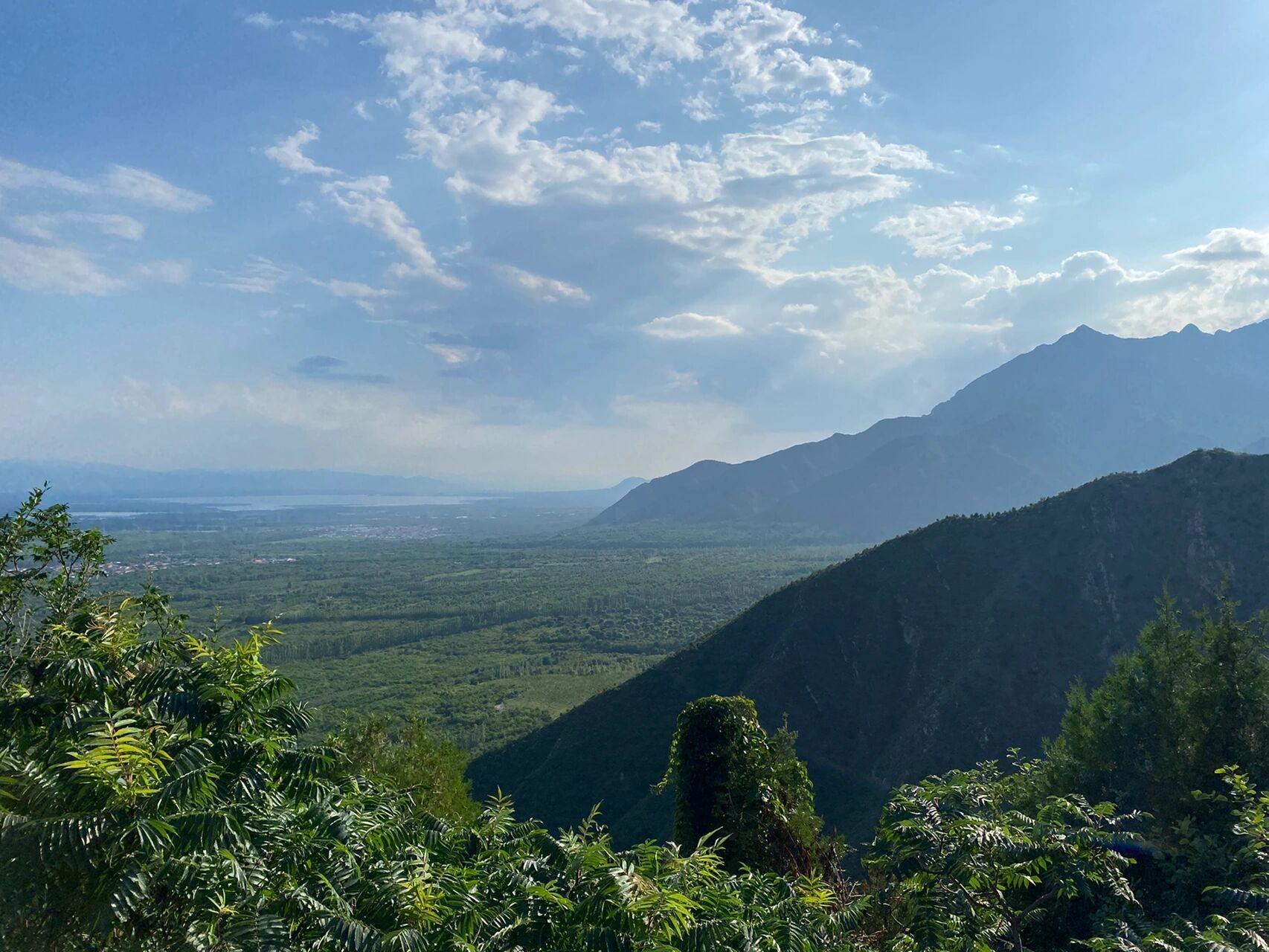 气温24到34度 念叨了好久带孩子一起去玉渡山玩,可是由于天气原因