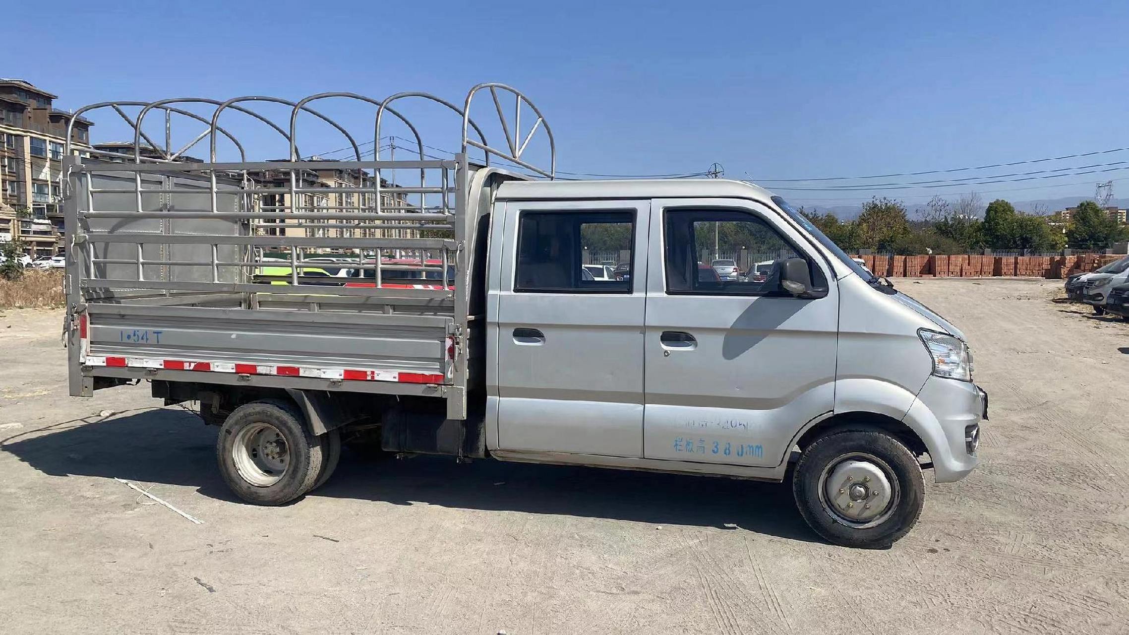 新到一台2017年精品长安跨越王双排座小货车,1.