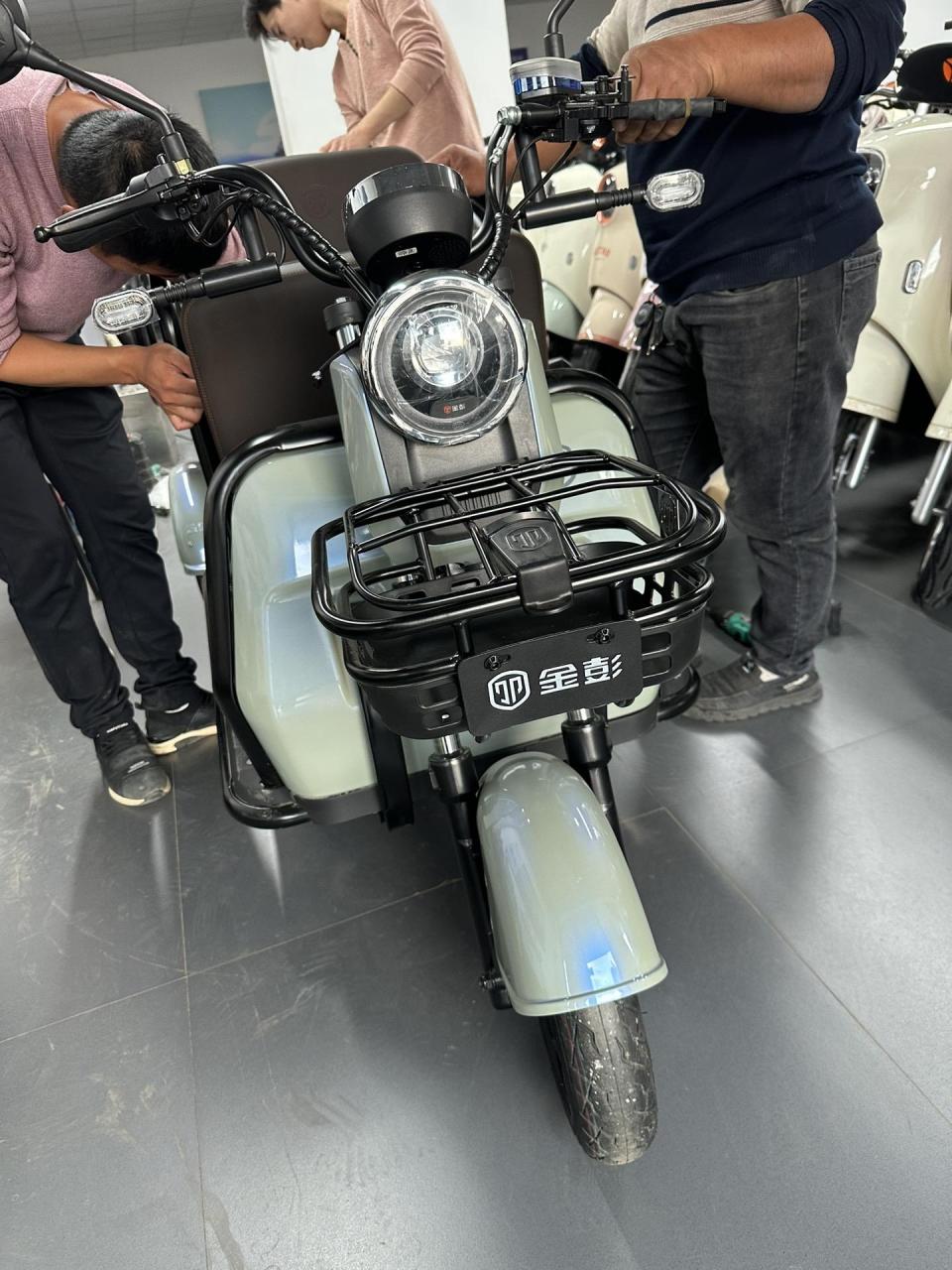 金彭休闲三轮新途观走起,感谢家人们的支持和信任诚信经营质量第一