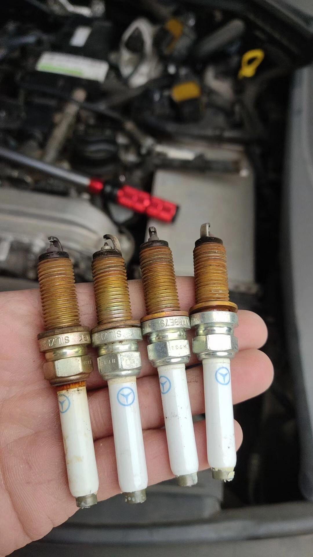 奔驰的火花塞多久换一次?