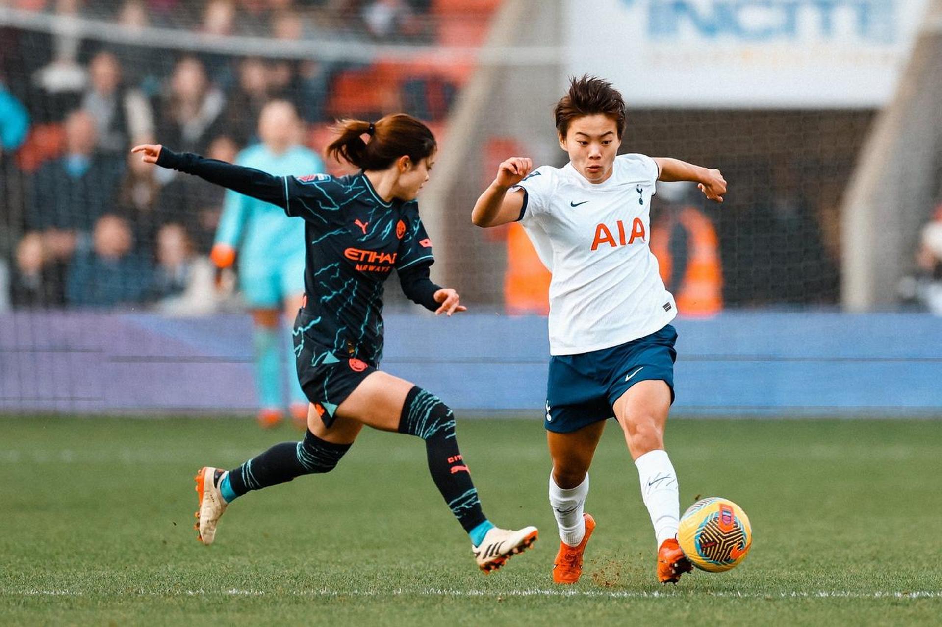 1月28日晚,女足英超第12轮,热刺主场0:2不敌曼城,本赛季遭遇双杀.