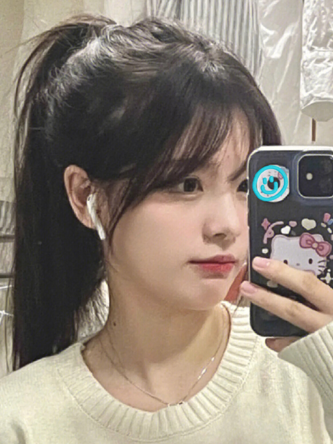 分享给你们不会错的发型 ???法式刘海不要太好看啦扎起来也