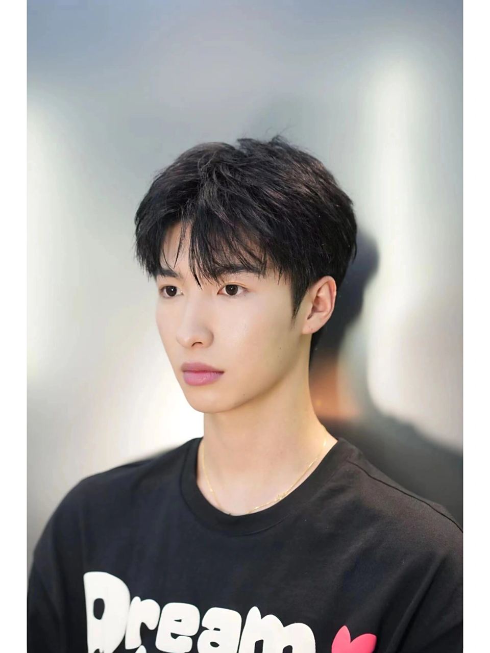 微分碎盖发型 这样的微分碎盖发型,有几个男生不喜欢呢|||这款发型是