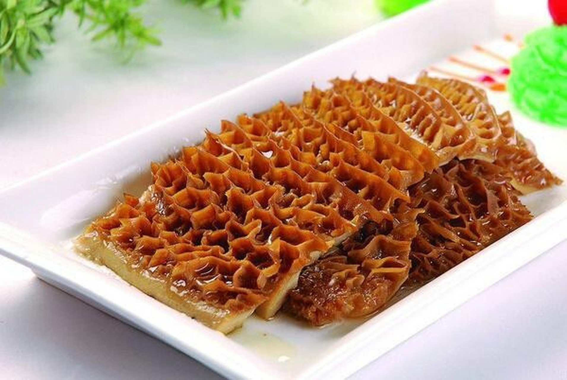 卤水金钱肚 卤水金钱肚是一道广东省的传统名菜,属于粤菜系.