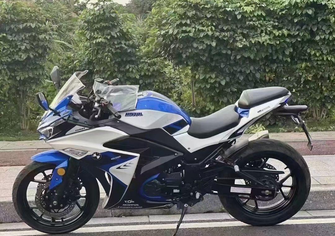 地平线v6.雅马哈v6现车颜色版画定制 手续齐全,可上牌可过户