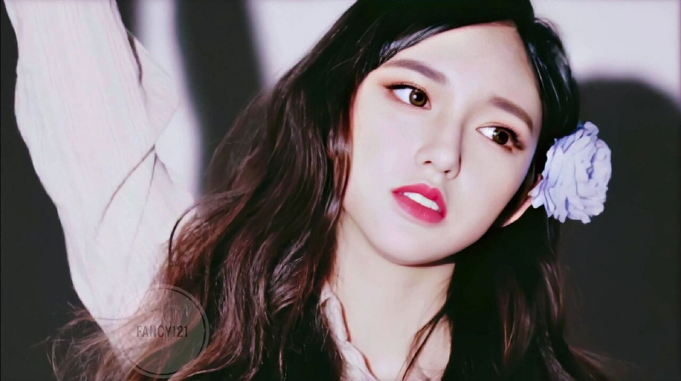 程潇早期视频截修 #程潇##美女##视频截图# 只知道图一图源:fancy121