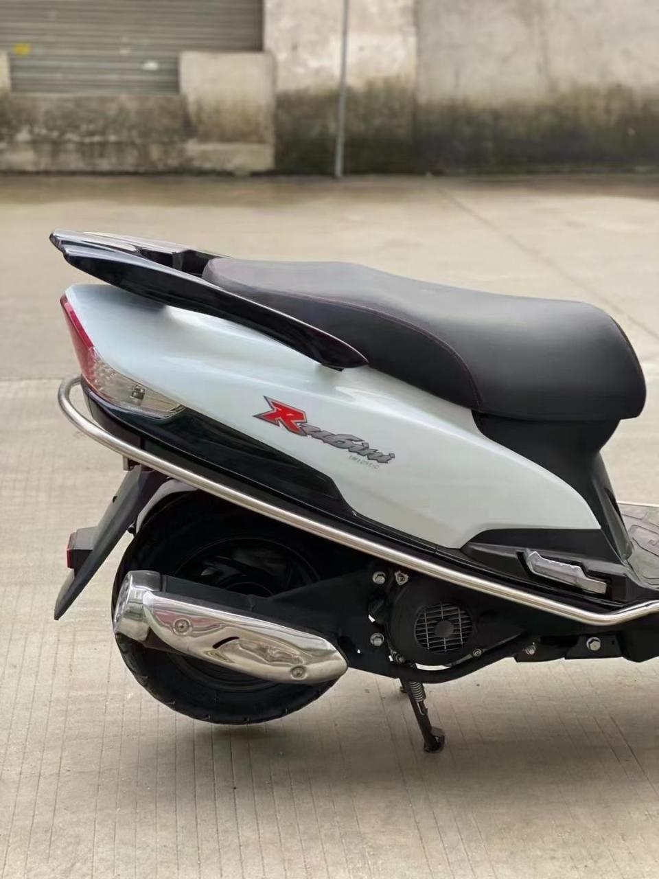 电喷-铃木红宝125cc 整车原版