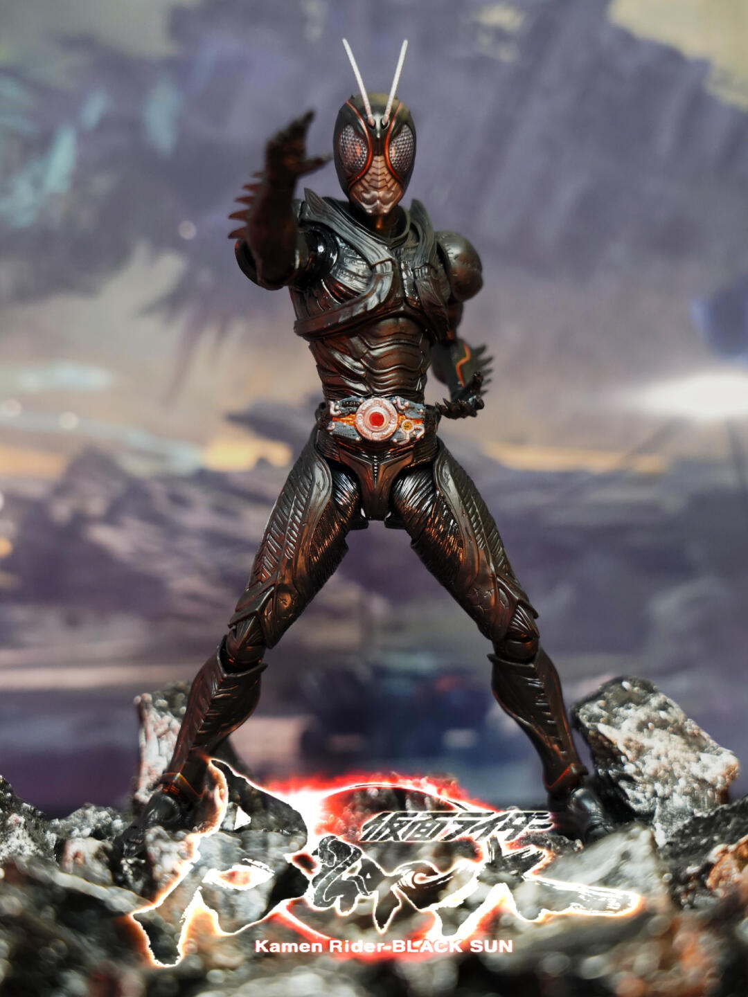 生物化皮套!万代shf假面骑士black sun黑日