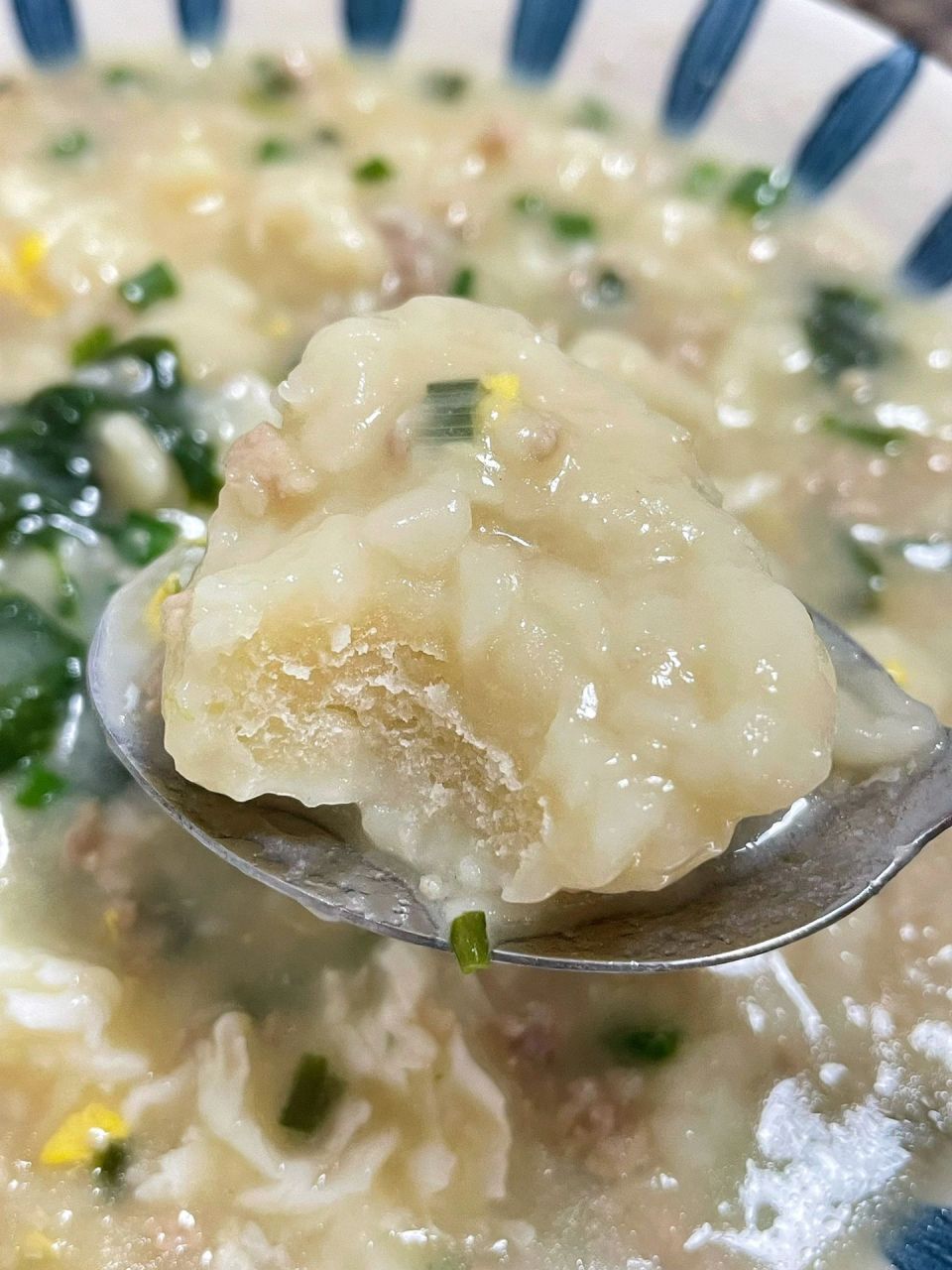 东北家常疙瘩汤,应该没人没喝过吧! 疙瘩汤应该是东北人家家都会做的