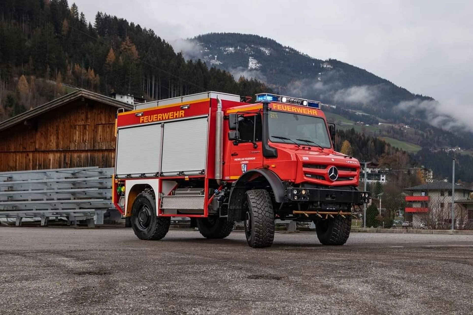 乌尼莫克 u5023 山地消防车