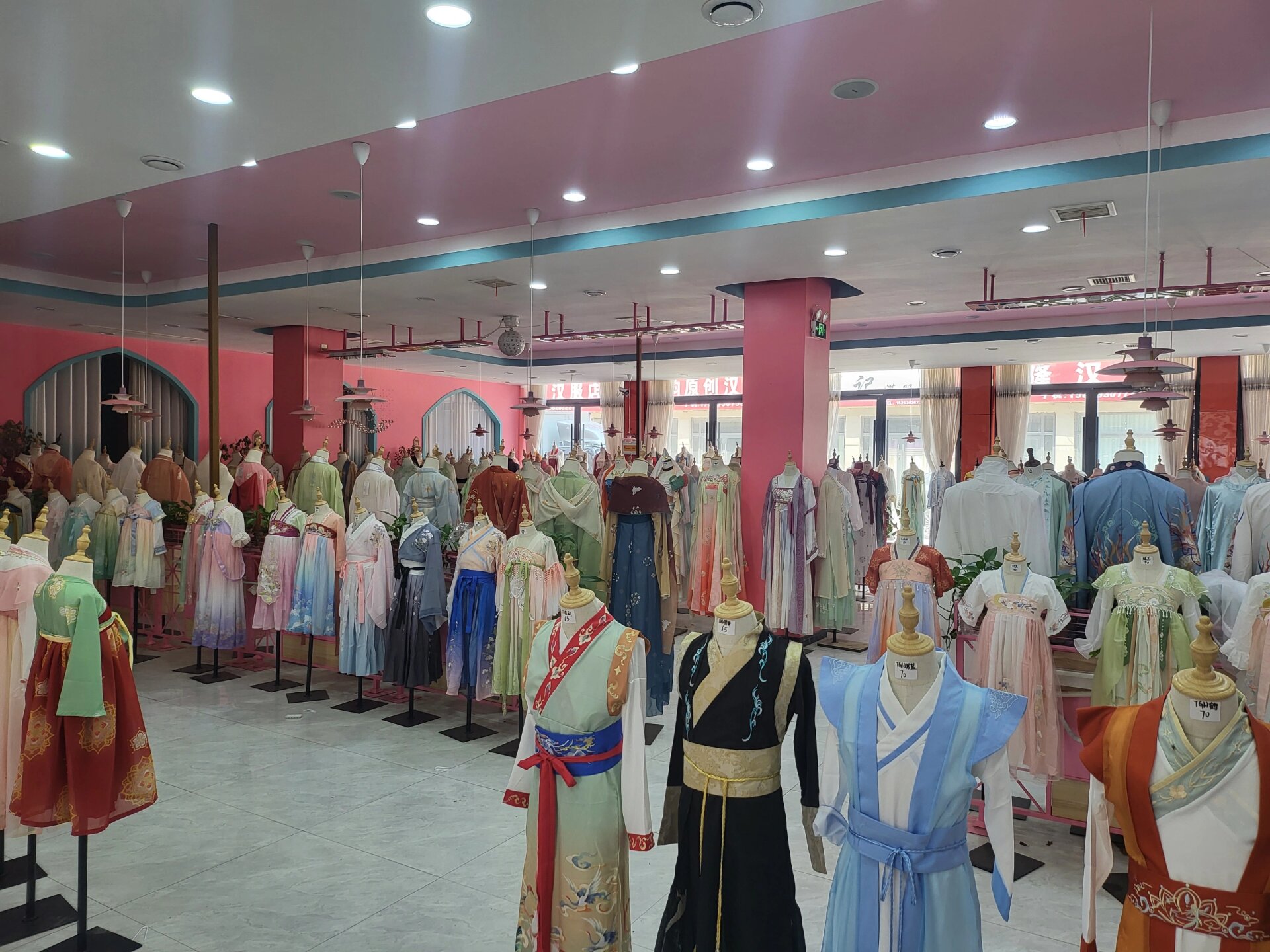 曹县汉服基地批发展示