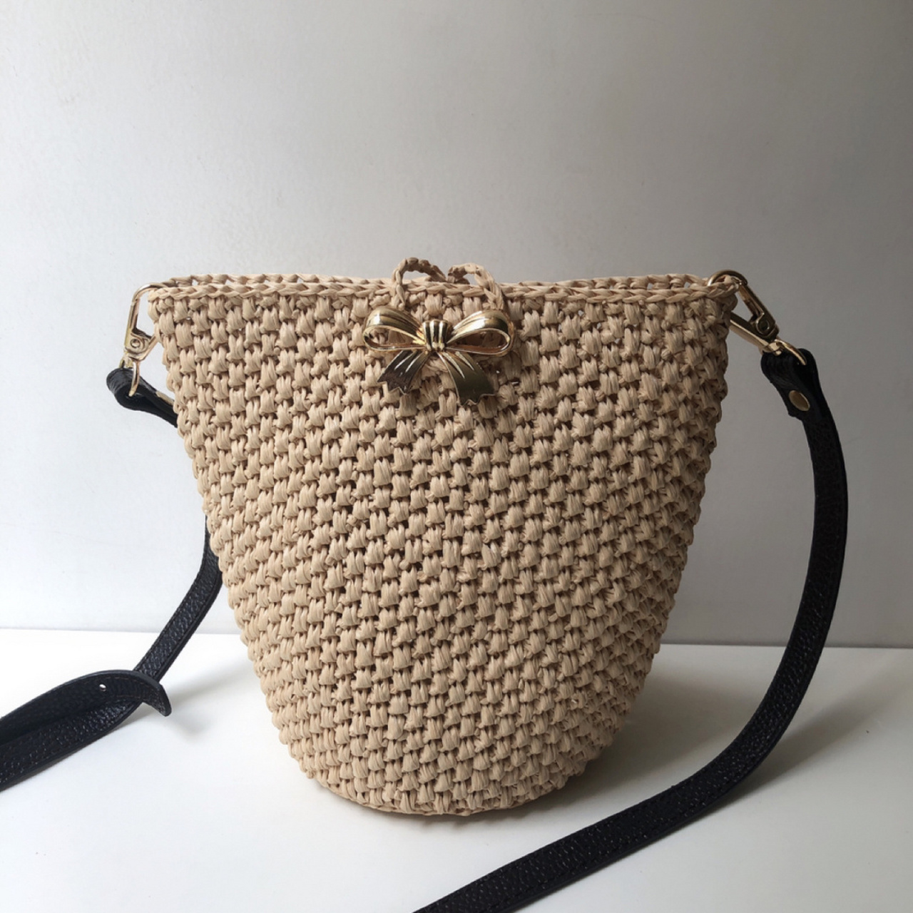 原创蝴蝶结扣拉菲草小挎包 #diy手工制作