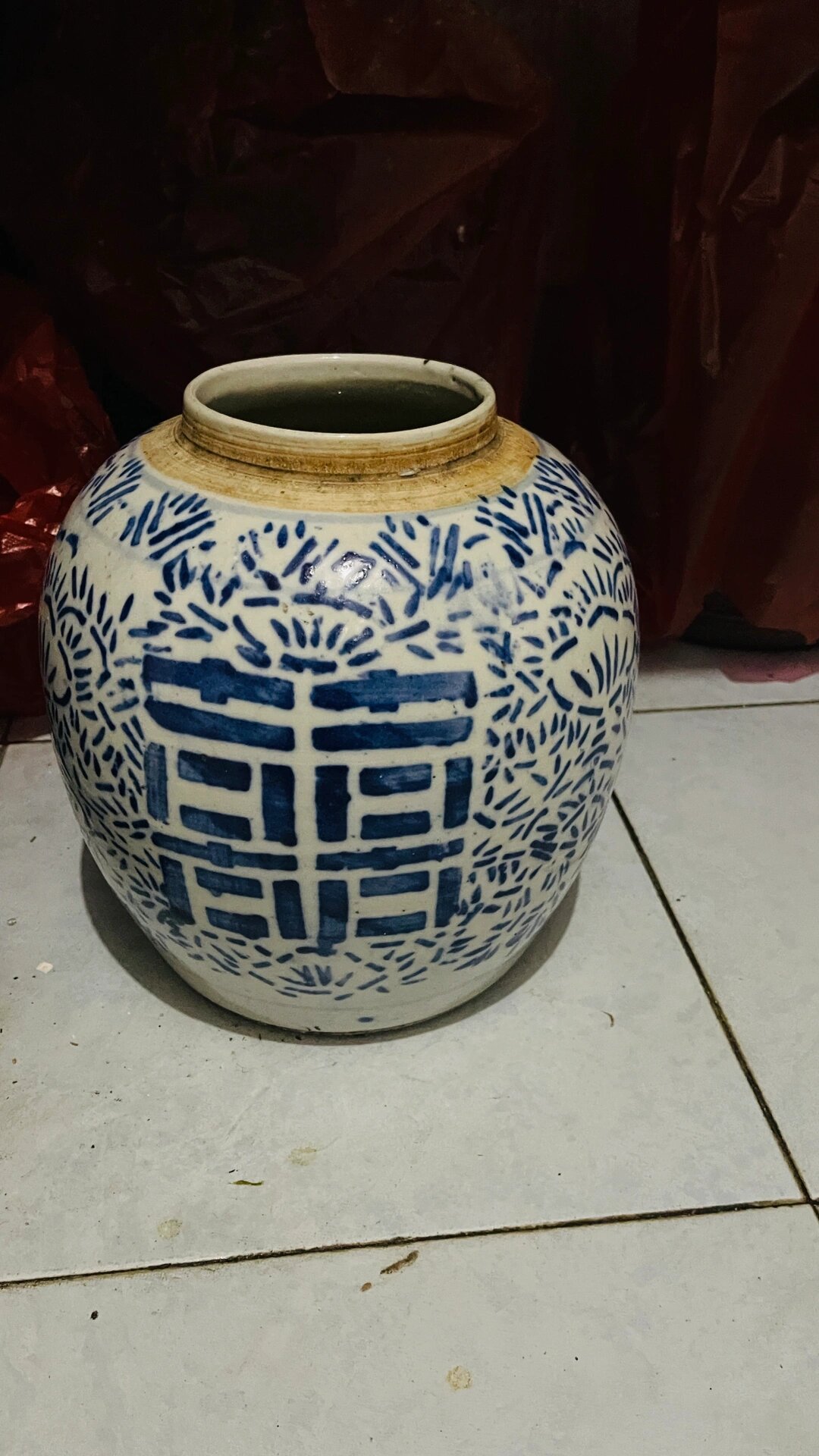 记忆中的喜字罐