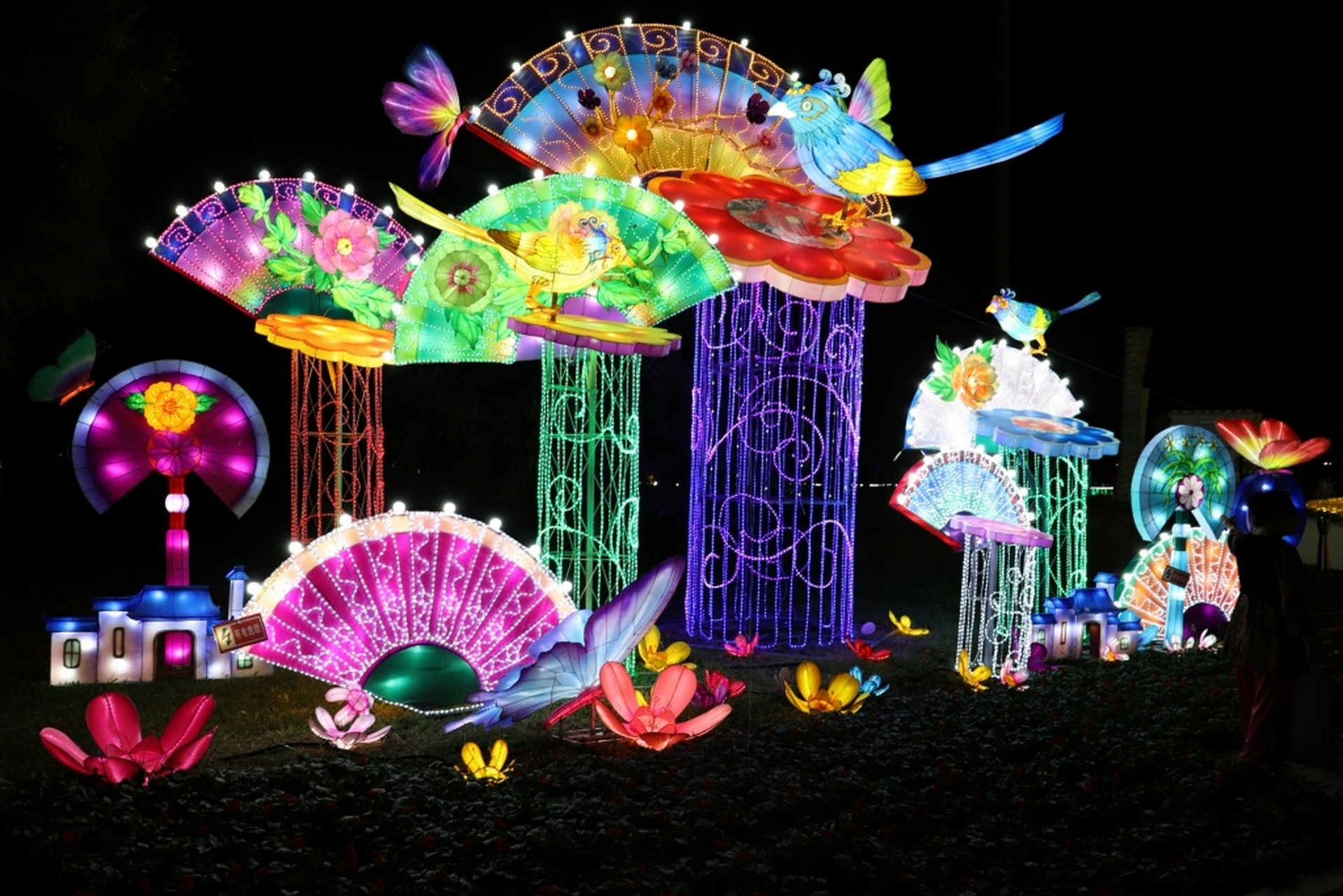 美好辽宁欢迎您# 【2023第四届盘锦辽河湿地国际灯会启幕】#网红打卡