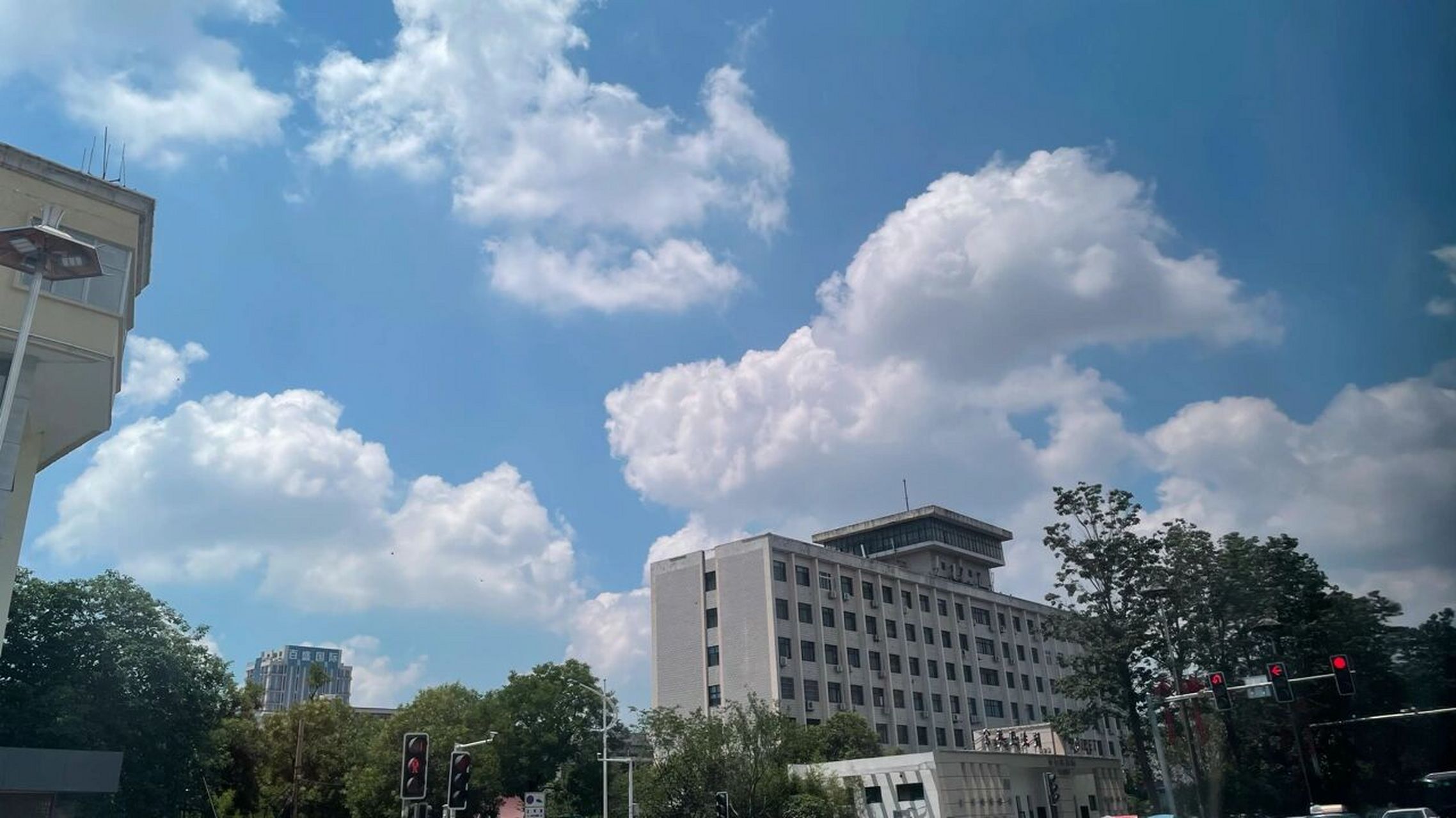 今天周口的天气真美 过去的事情就过去吧