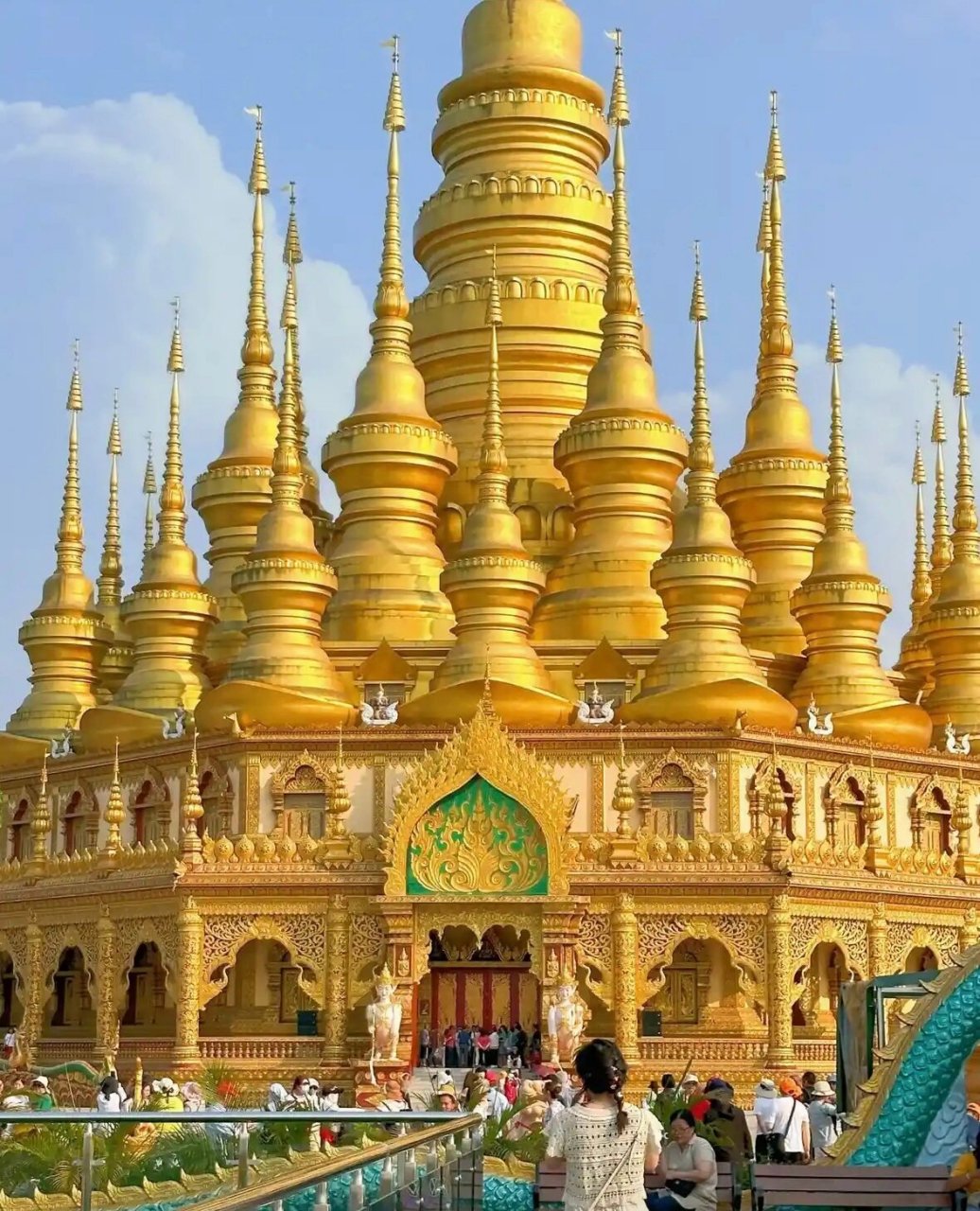 来跟我一起探索勐泐大佛寺吧!