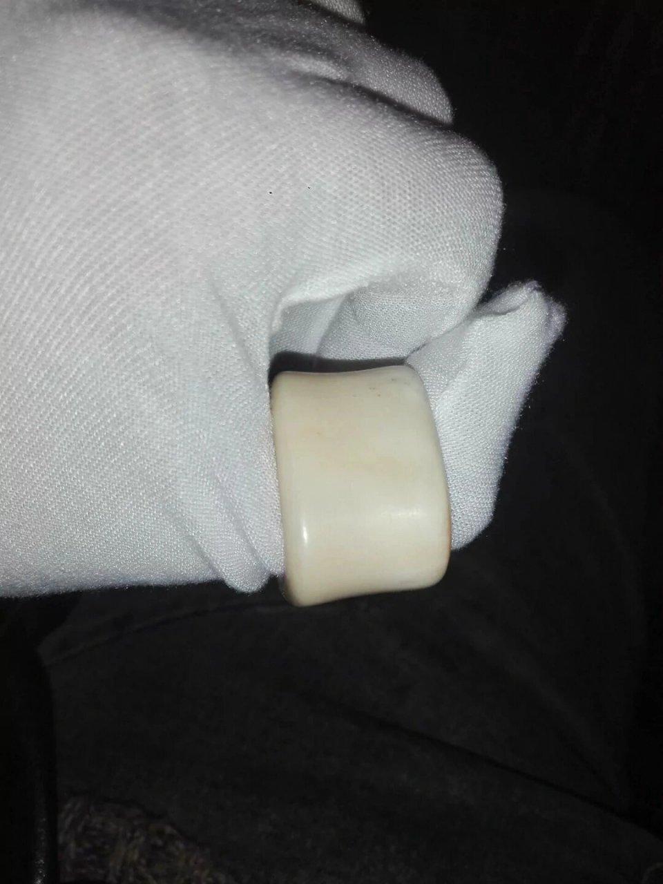 牛骨随型指环扳指 润度还是不错的,造型中式复古.
