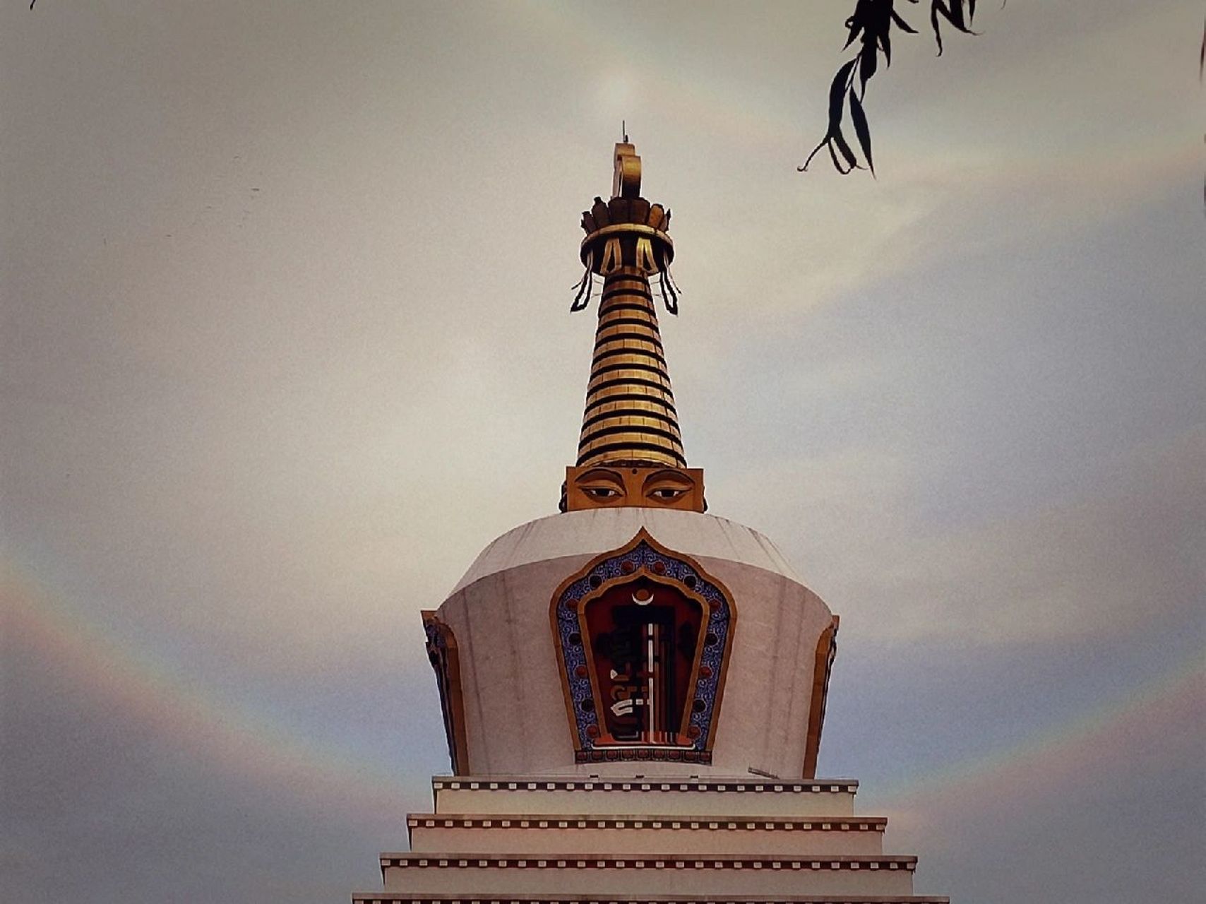 世界第一佛塔——呼市玉泉区宝尔汗佛塔 好多信奉者转塔祈福