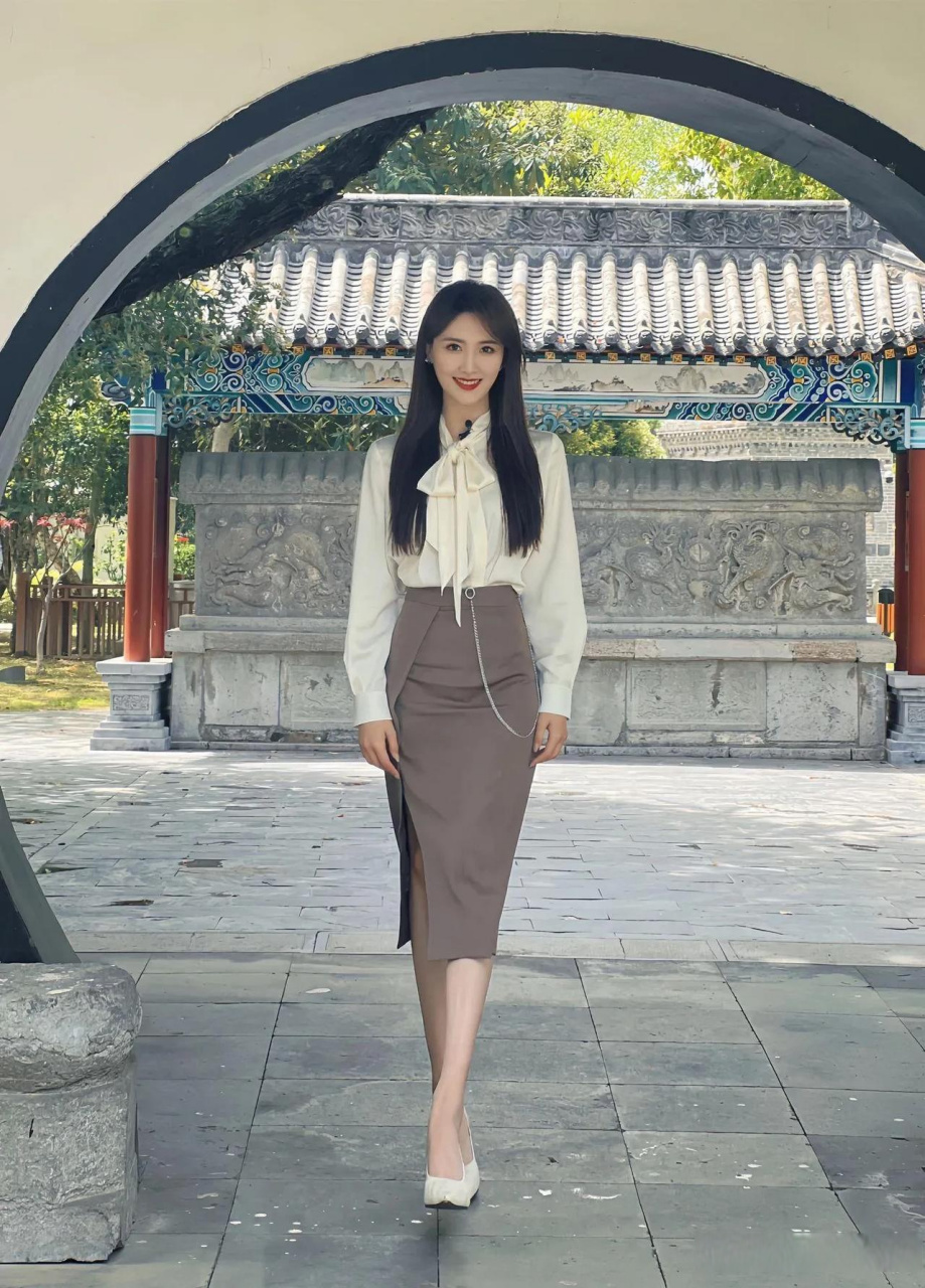 "李丹儿一天到底吃了多少碳水".